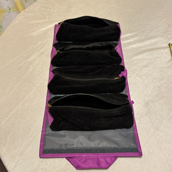 JM New York Velvet Travel Bag - Picture 1 of 8